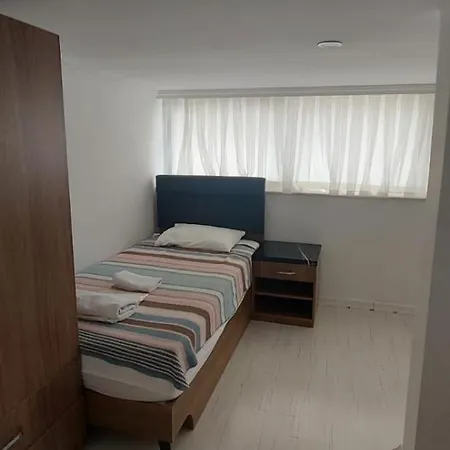 Apartmán Koepruebasi Aile
