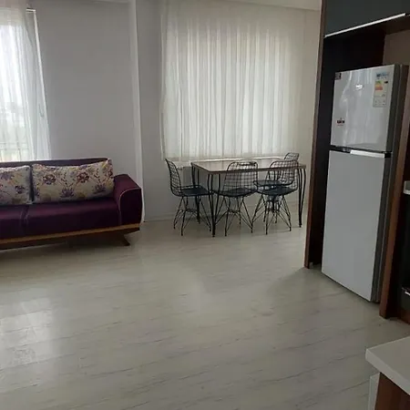Koepruebasi Aile Apartmán *
